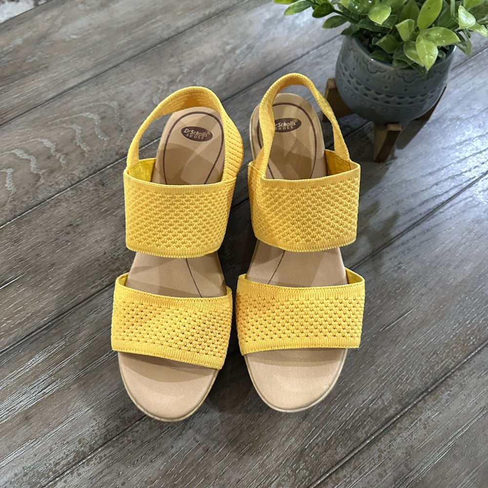 Dr. Scholls Stitch Fix Yellow Chunky Heel Platform Sandals - Picture 3 of 13